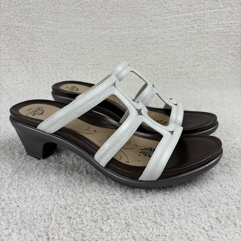 Abeo White and Brown Women's Sandals